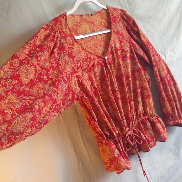 Chaps NO tags - ladies size M/L   tags removed  long sleeve blouse red/gold/blue - Picture 7 of 16